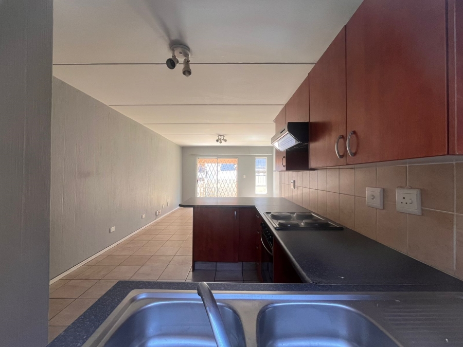 2 Bedroom Property for Sale in Vorna Valley Gauteng