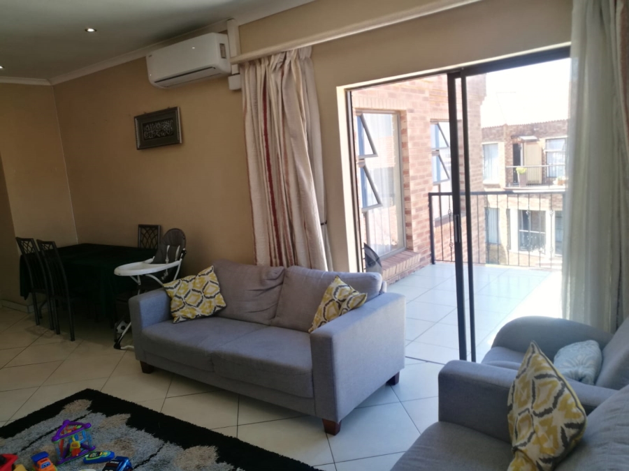 3 Bedroom Property for Sale in Liefde en Vrede Gauteng