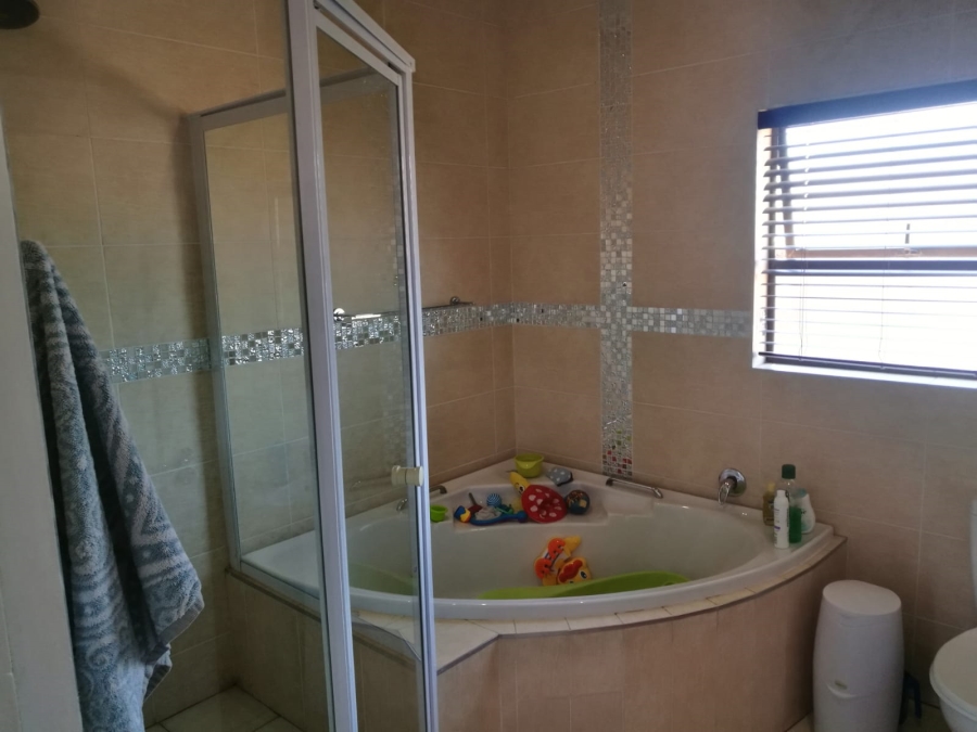 3 Bedroom Property for Sale in Liefde en Vrede Gauteng