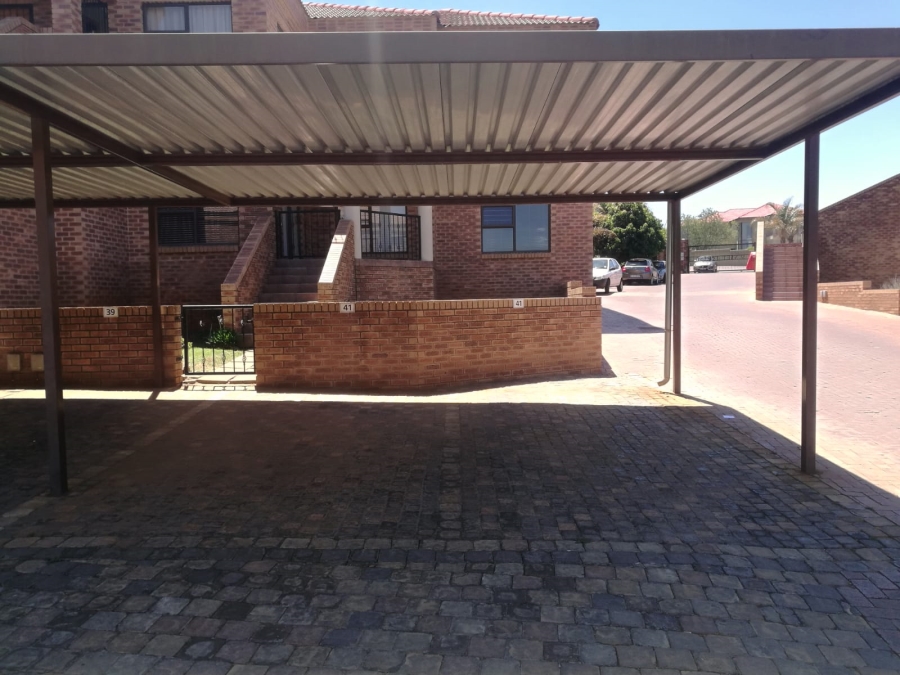 3 Bedroom Property for Sale in Liefde en Vrede Gauteng