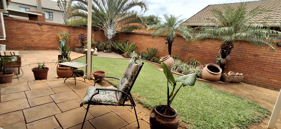 2 Bedroom Property for Sale in Montana Gauteng