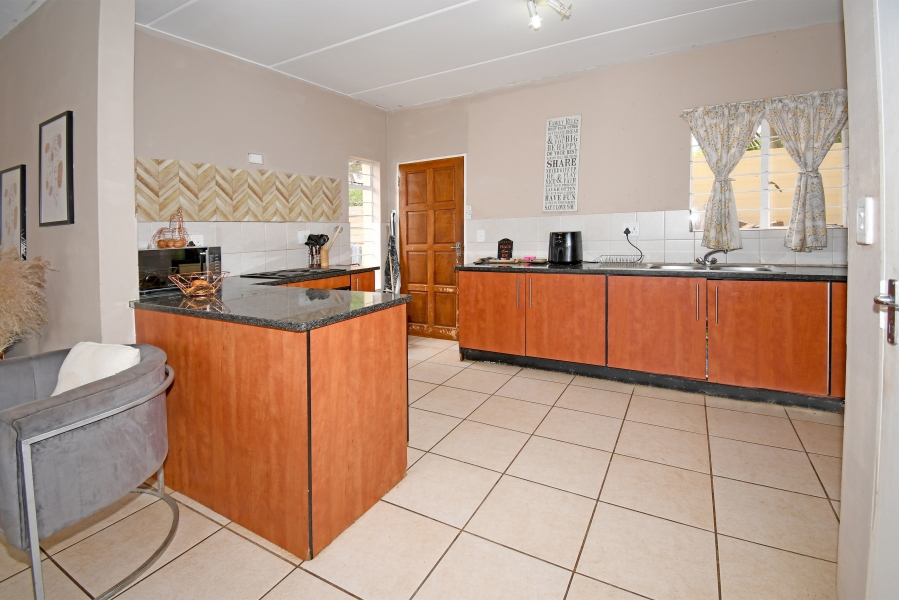 2 Bedroom Property for Sale in North Riding Gauteng