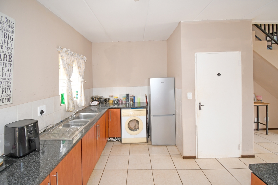 2 Bedroom Property for Sale in North Riding Gauteng