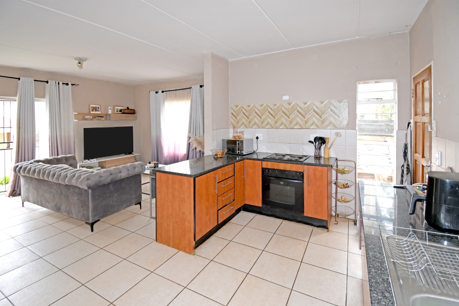 2 Bedroom Property for Sale in North Riding Gauteng