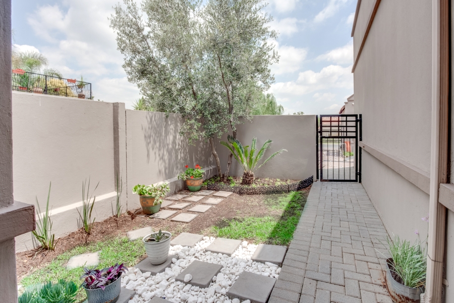 3 Bedroom Property for Sale in Barbeque Downs Gauteng