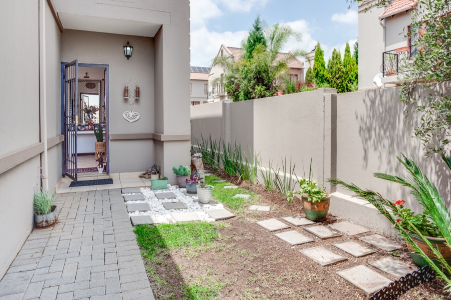 3 Bedroom Property for Sale in Barbeque Downs Gauteng