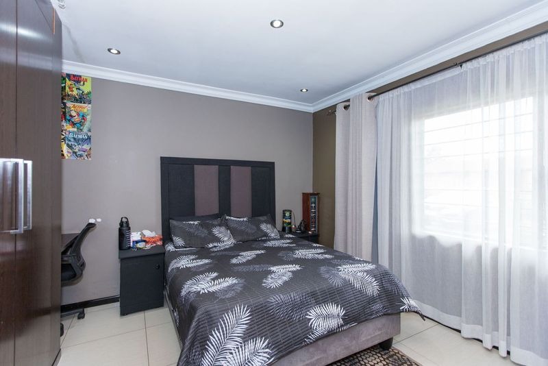 4 Bedroom Property for Sale in Lenasia South Gauteng