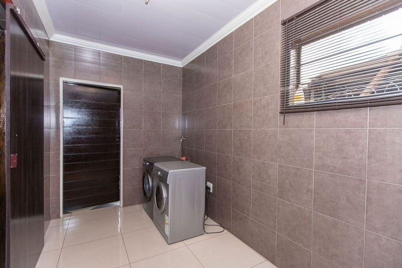 4 Bedroom Property for Sale in Lenasia South Gauteng