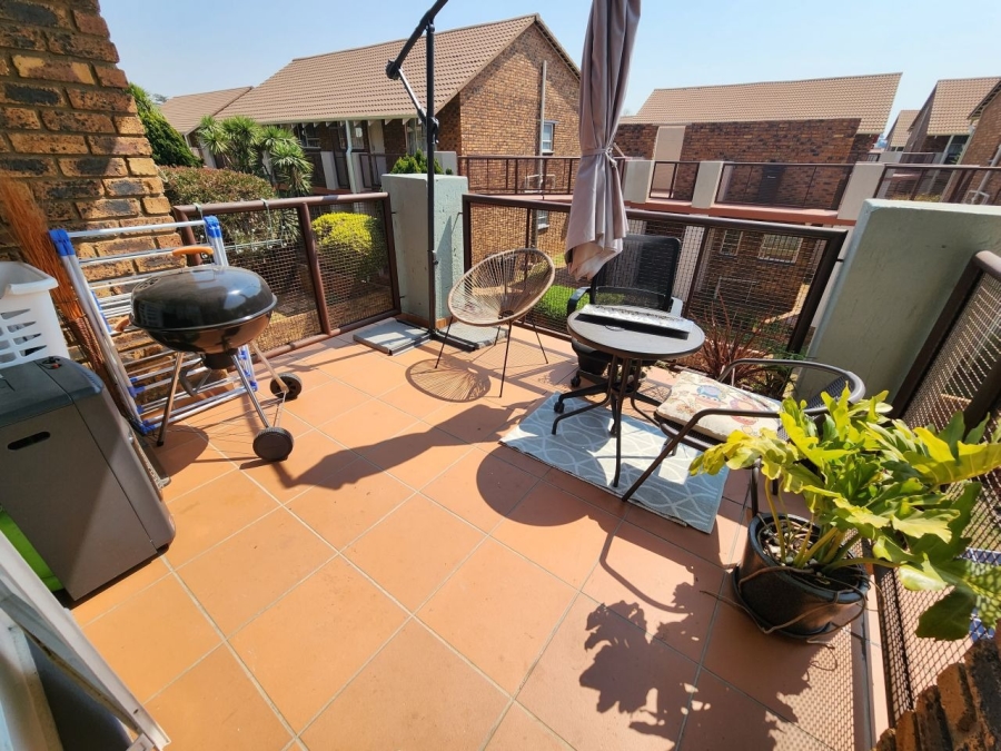 2 Bedroom Property for Sale in Ravenswood Gauteng