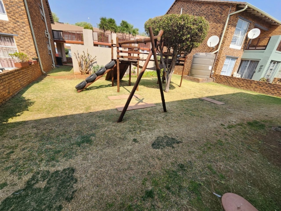 2 Bedroom Property for Sale in Ravenswood Gauteng