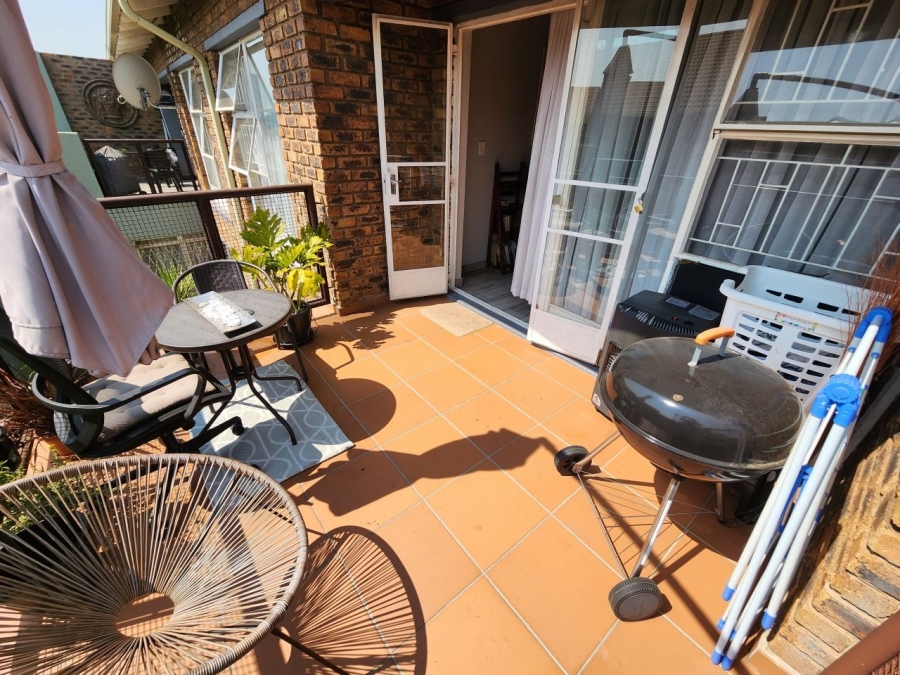 2 Bedroom Property for Sale in Ravenswood Gauteng