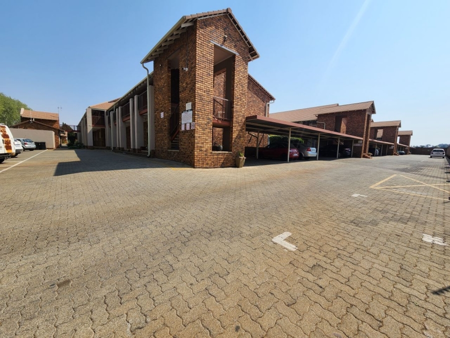 2 Bedroom Property for Sale in Ravenswood Gauteng