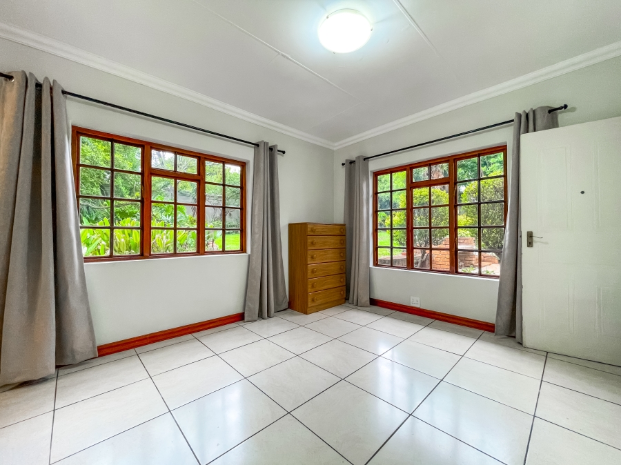 4 Bedroom Property for Sale in Faerie Glen Gauteng