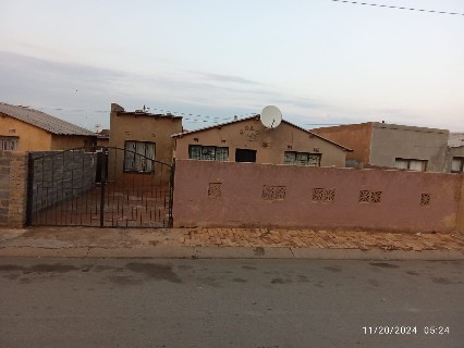 2 Bedroom Property for Sale in Chiawelo Gauteng