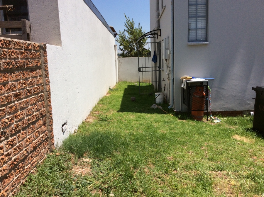 To Let 3 Bedroom Property for Rent in South Hills Gauteng