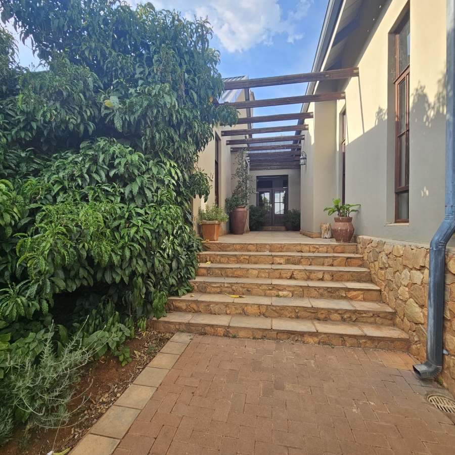 8 Bedroom Property for Sale in Magaliesburg Gauteng