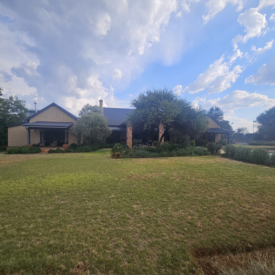 8 Bedroom Property for Sale in Magaliesburg Gauteng