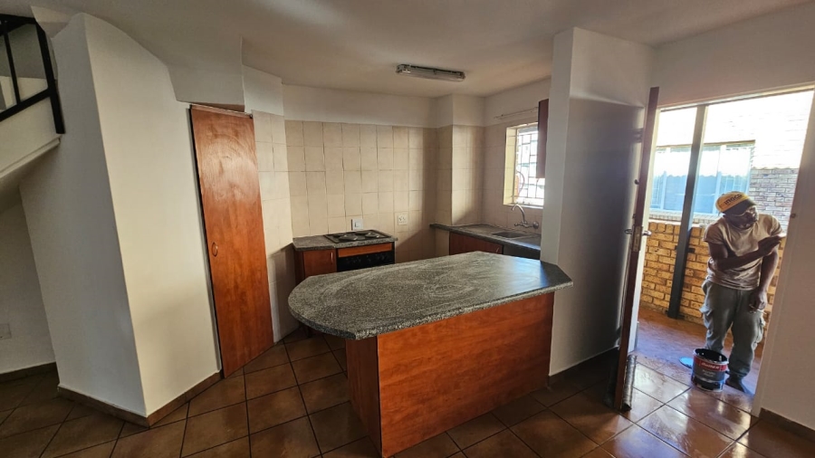 2 Bedroom Property for Sale in Wonderboom South Gauteng