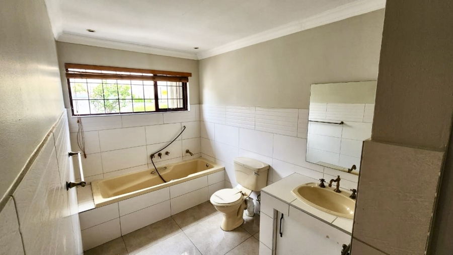 To Let 3 Bedroom Property for Rent in Bryanston Gauteng