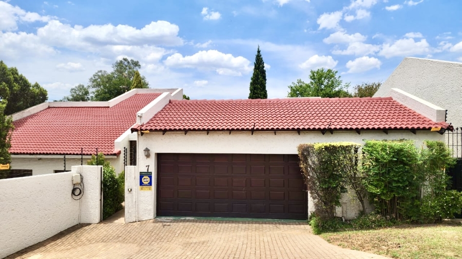 To Let 3 Bedroom Property for Rent in Bryanston Gauteng