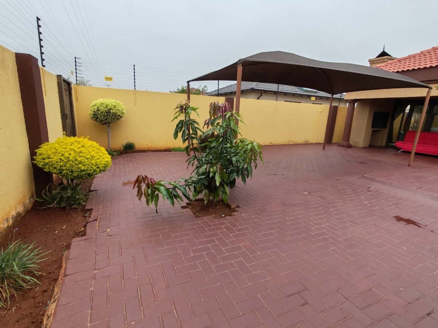 3 Bedroom Property for Sale in The Orchards Gauteng