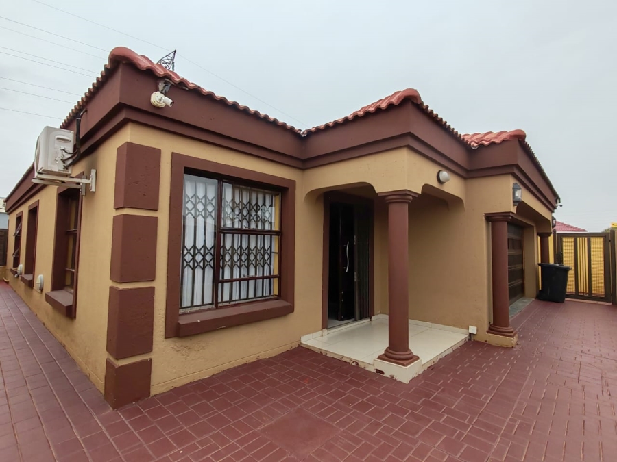 3 Bedroom Property for Sale in The Orchards Gauteng