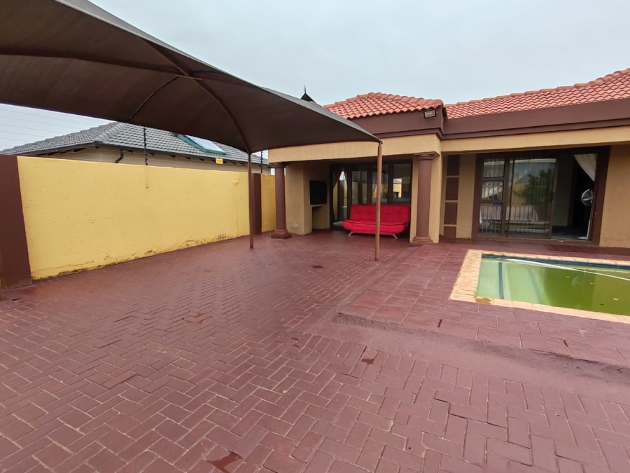 3 Bedroom Property for Sale in The Orchards Gauteng