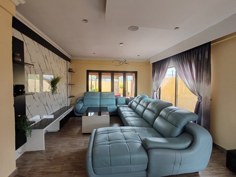 3 Bedroom Property for Sale in The Orchards Gauteng