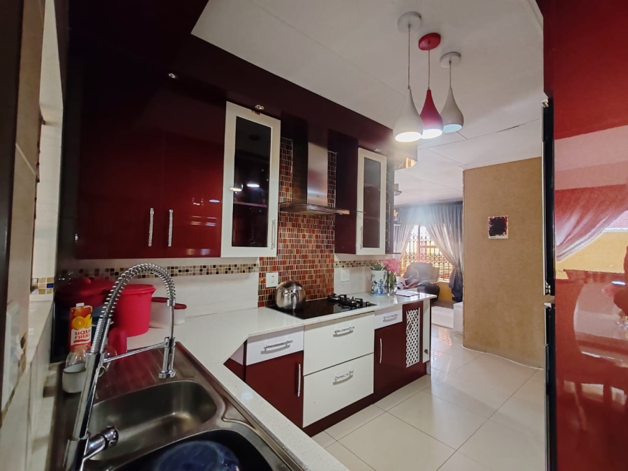 3 Bedroom Property for Sale in The Orchards Gauteng