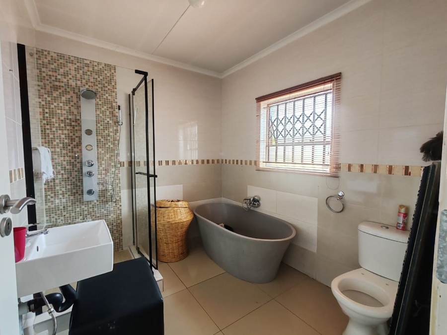 3 Bedroom Property for Sale in The Orchards Gauteng