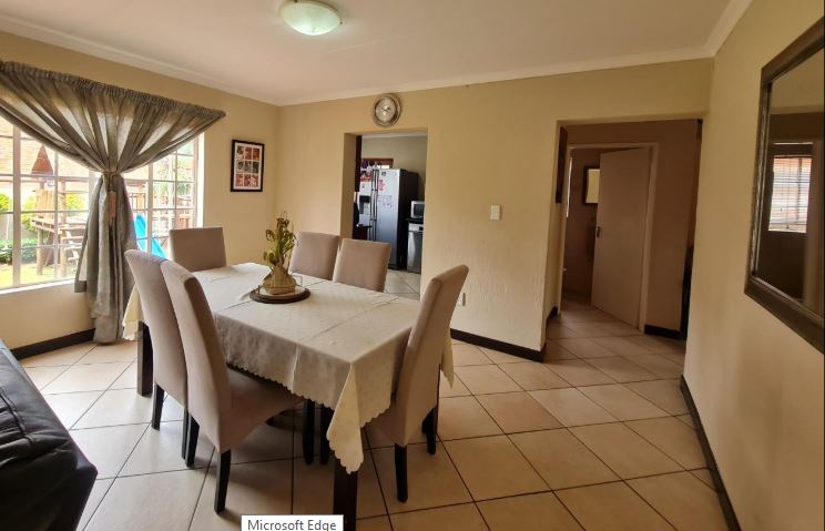 3 Bedroom Property for Sale in Willowbrook Gauteng