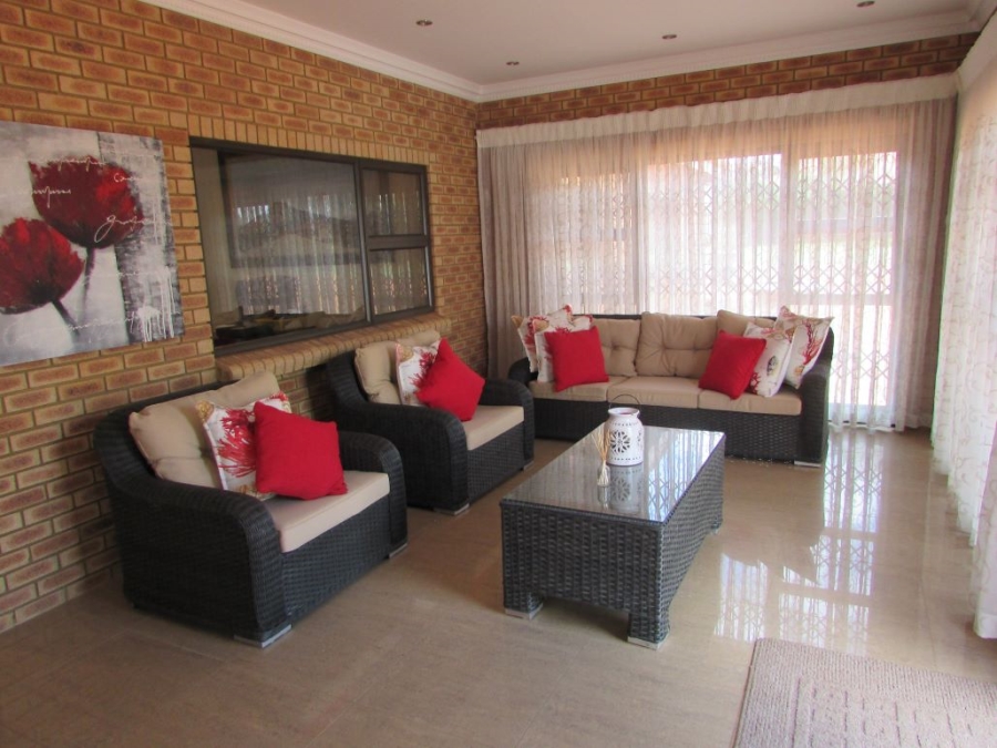 5 Bedroom Property for Sale in Vleikop A H Gauteng