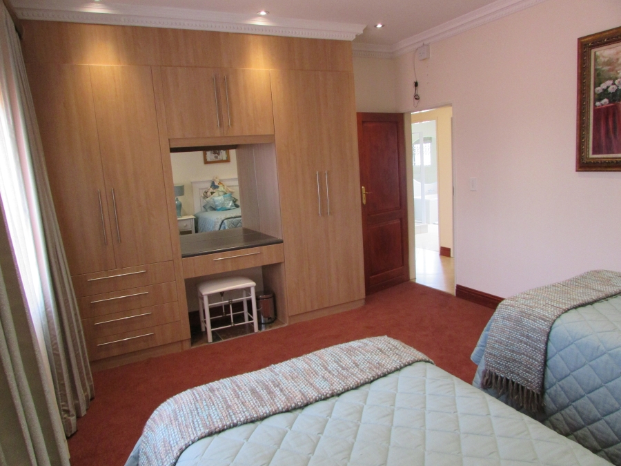 5 Bedroom Property for Sale in Vleikop A H Gauteng