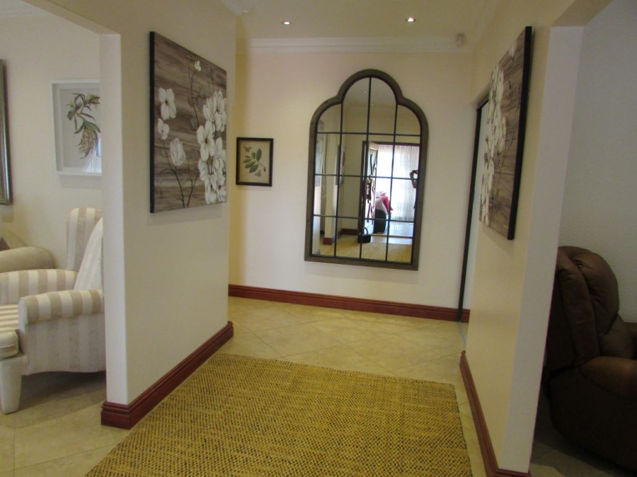 5 Bedroom Property for Sale in Vleikop A H Gauteng