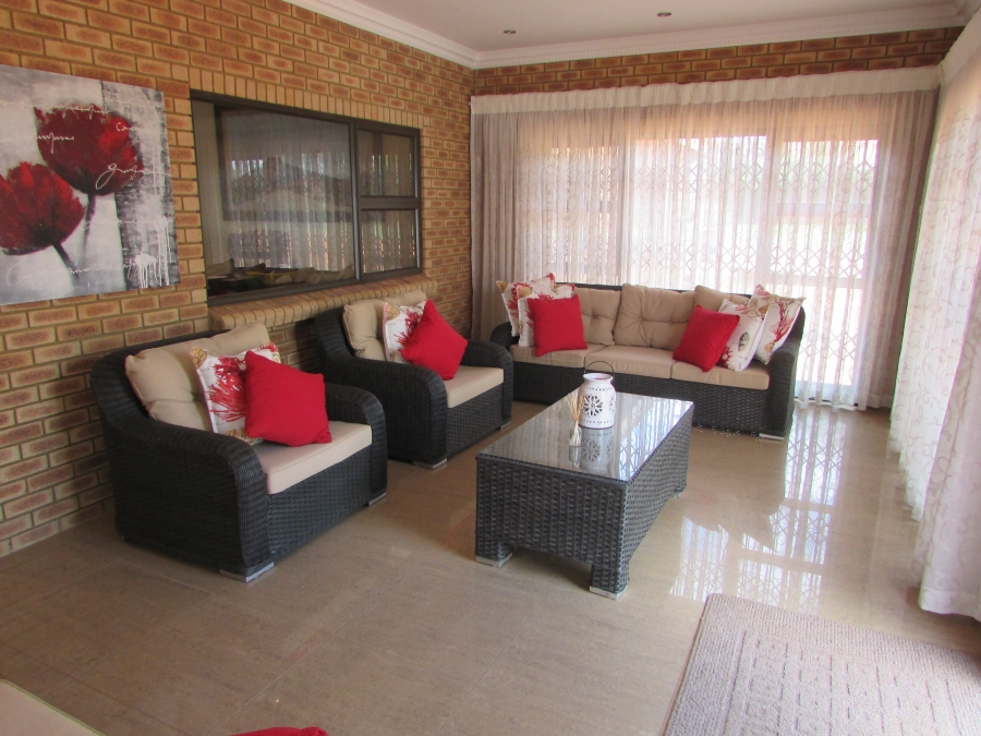 5 Bedroom Property for Sale in Vleikop A H Gauteng