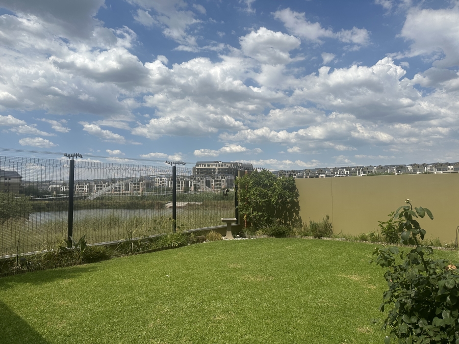 To Let 3 Bedroom Property for Rent in Waterfall Gauteng