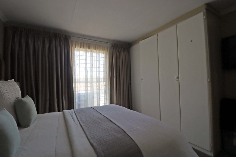 To Let 2 Bedroom Property for Rent in Rivonia Gauteng