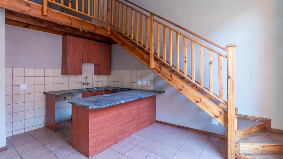 To Let 2 Bedroom Property for Rent in Grand Central Gauteng