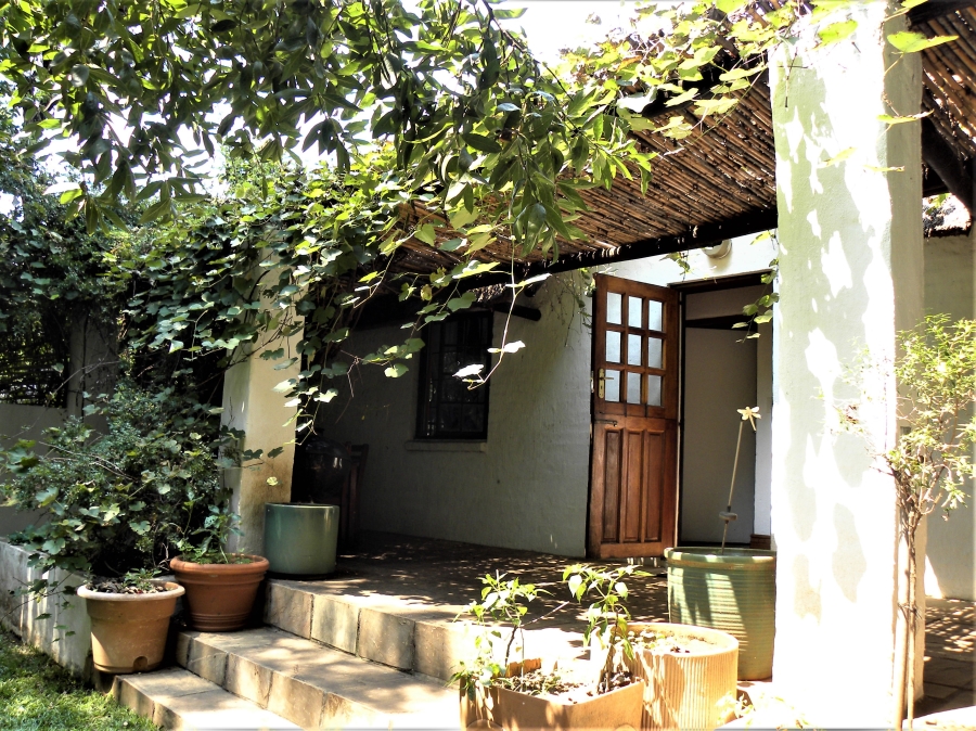 5 Bedroom Property for Sale in Lanseria Gauteng