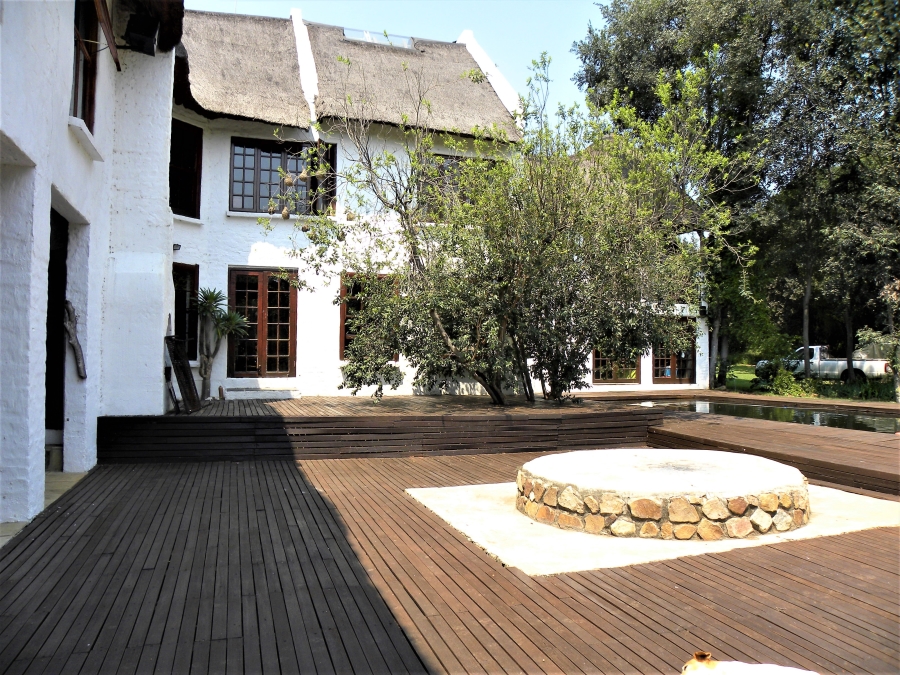 5 Bedroom Property for Sale in Lanseria Gauteng