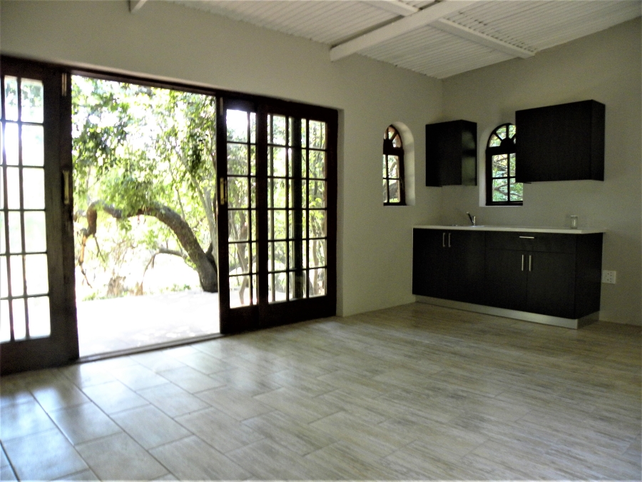 2 Bedroom Property for Sale in Lanseria Gauteng