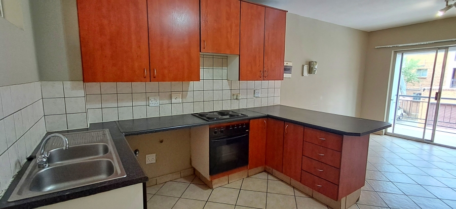 To Let 2 Bedroom Property for Rent in Vorna Valley Gauteng