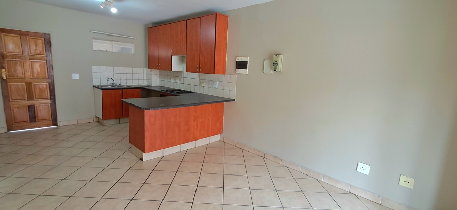 To Let 2 Bedroom Property for Rent in Vorna Valley Gauteng