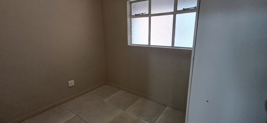 To Let 2 Bedroom Property for Rent in Vorna Valley Gauteng