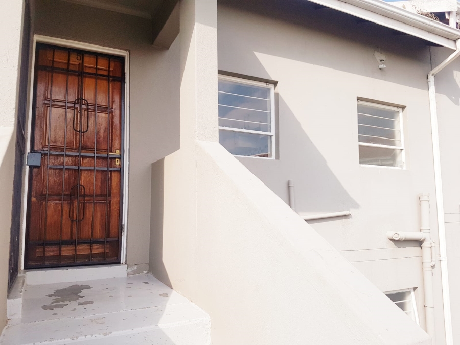 To Let 1 Bedroom Property for Rent in Ormonde Gauteng