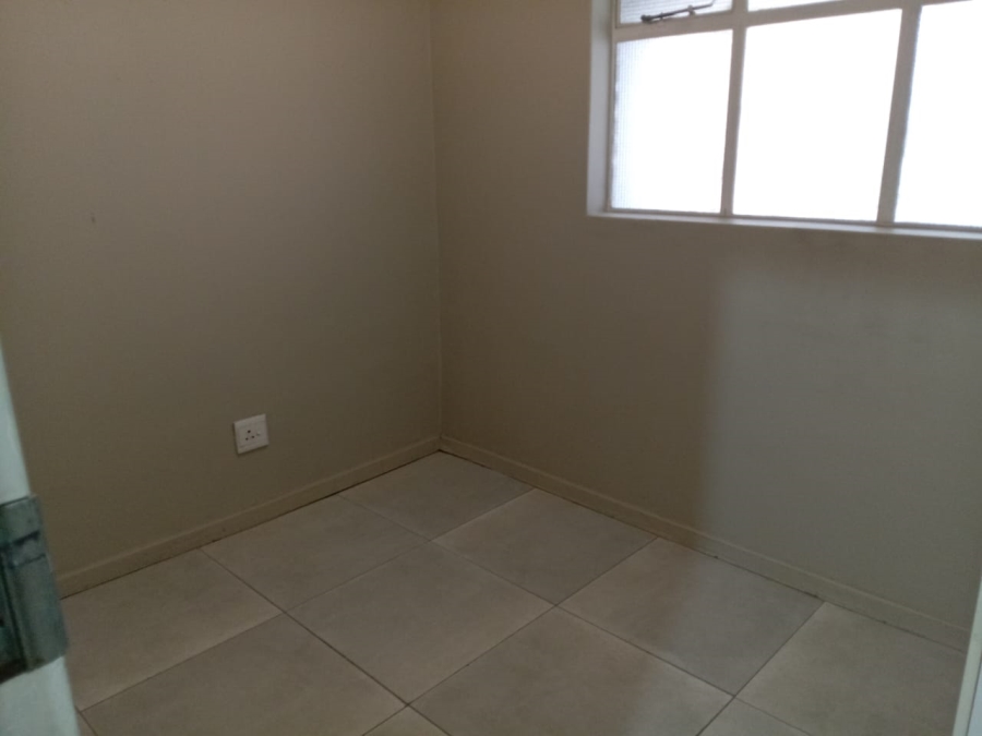 To Let 2 Bedroom Property for Rent in Vorna Valley Gauteng