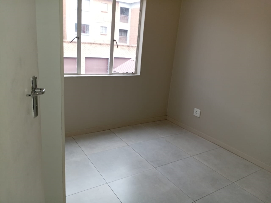 To Let 2 Bedroom Property for Rent in Vorna Valley Gauteng