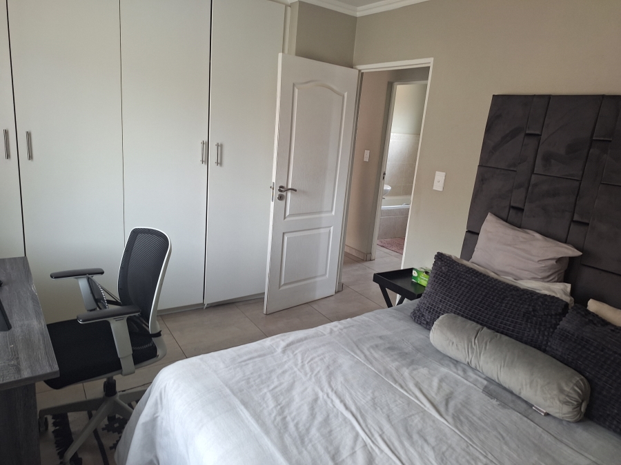 To Let 2 Bedroom Property for Rent in Albemarle Gauteng