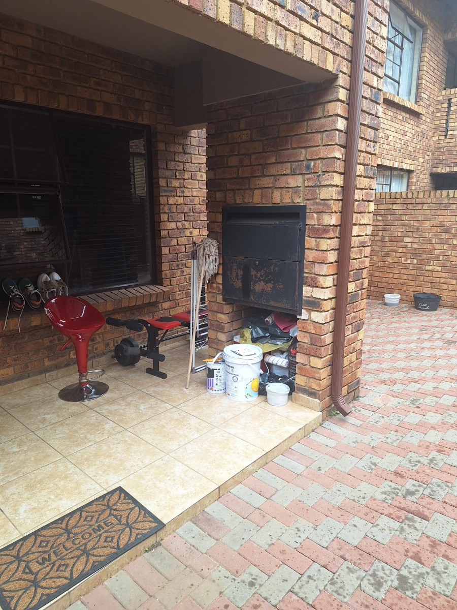 2 Bedroom Property for Sale in Union Gauteng