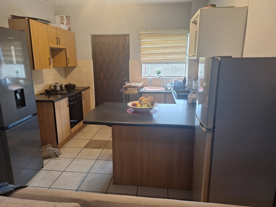 2 Bedroom Property for Sale in Albemarle Gauteng